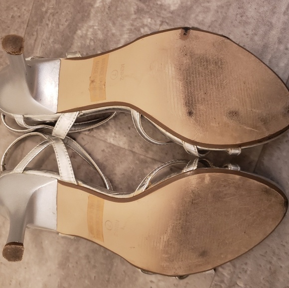 Silver Rhinestone Heel - Picture 2 of 6